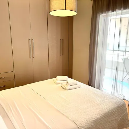 Be My Guest * Tríkala